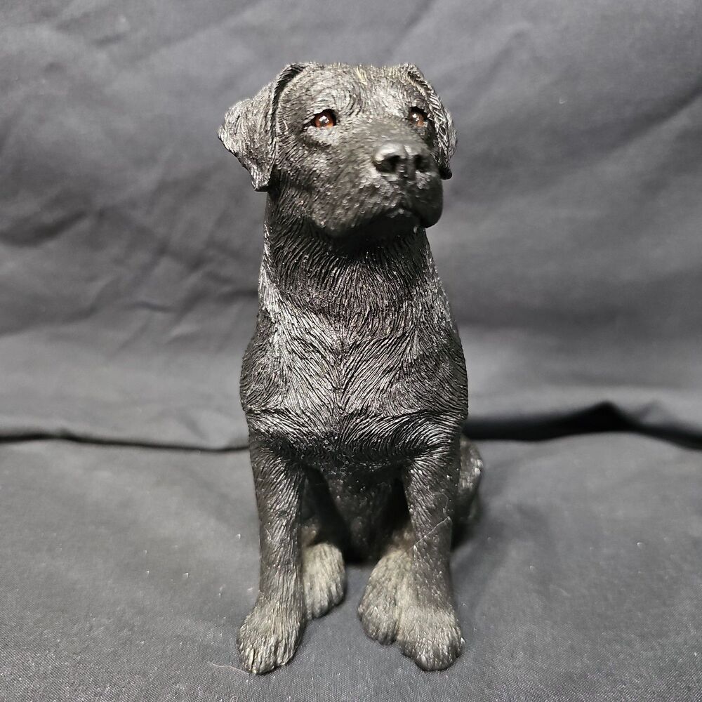 vintage sandicast labrador Black 1989 Sitting Dog